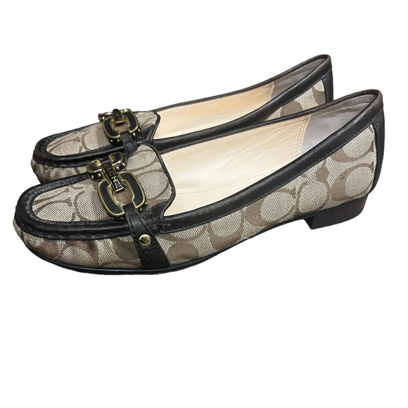 Coach slide on leather logo loafers with coach logo on top size 7 B great cond - Picture 2 of 5